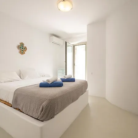 Manolia Luxury Private House By Mykonian Kazarte بيت للعطل *